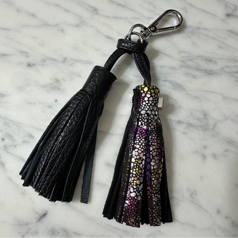 LODIS Sara Tassel Key Fob with charging cable